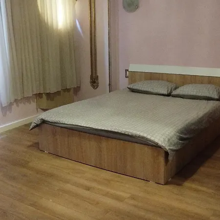Smardan 18 * Bucharest