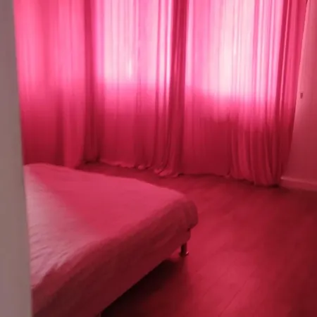 Smardan 18 Apartment